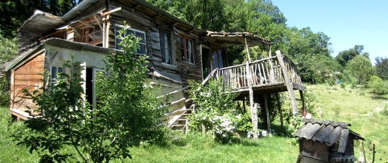 Cabins (Bajamont, Centre-Val de Loire, France)