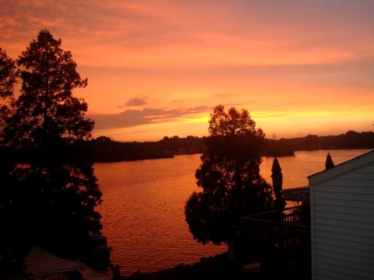 Lovely Stone Cottage Rental with Private Deck near Brighton Recreation Area, Michigan