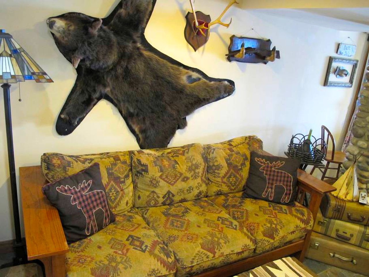 Lovely Stone Cottage Rental with Private Deck near Brighton Recreation Area, Michigan