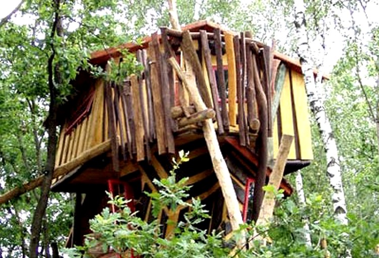 Tree Houses (Neißeaue, Saxony, Germany)