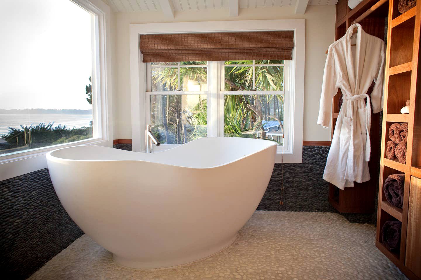 Impressive Villa with Fire Pit and Gorgeous Vistas in Stinson Beach, California