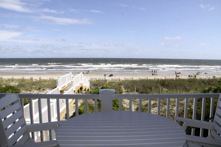 Beach Houses (Holden Beach, North Carolina, United States)