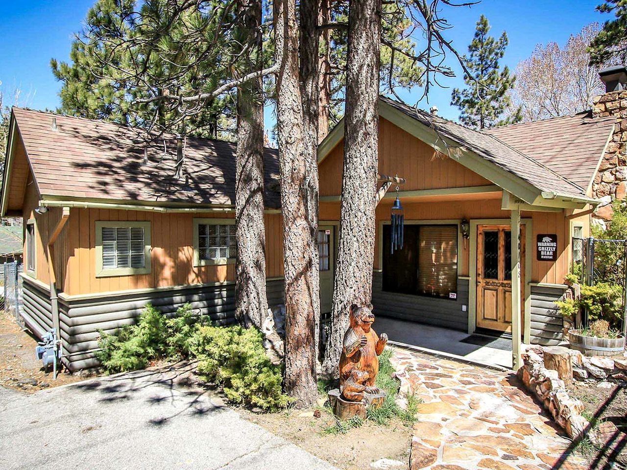 Lakefront Getaway near Sugarloaf Mountain in Big Bear Lake, California