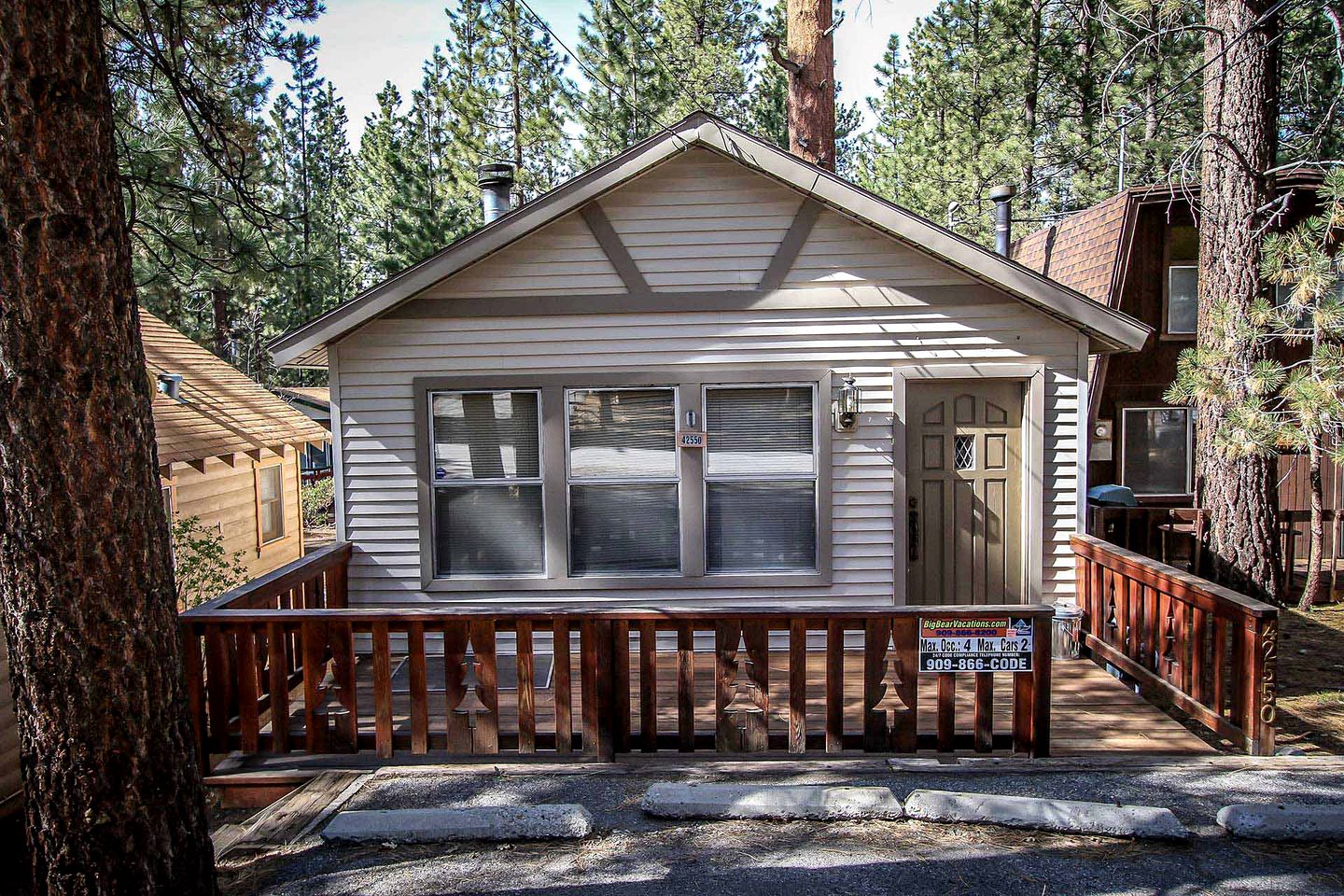 Pet-friendly Cabin near Skiing and Snowboarding, Big Bear ...