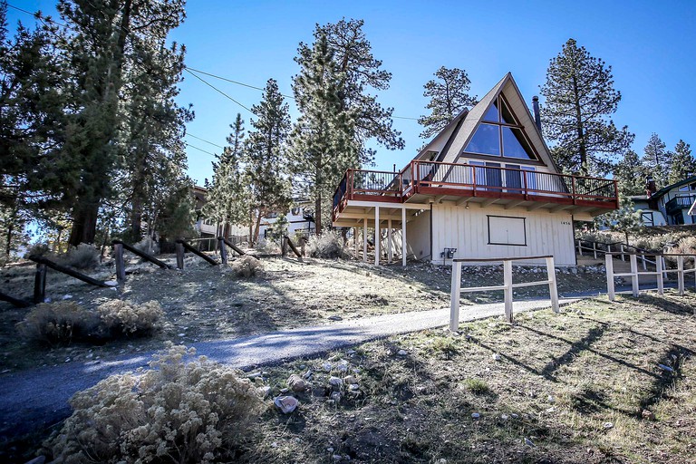 A-Frame Cabins (Big Bear City, California, United States)