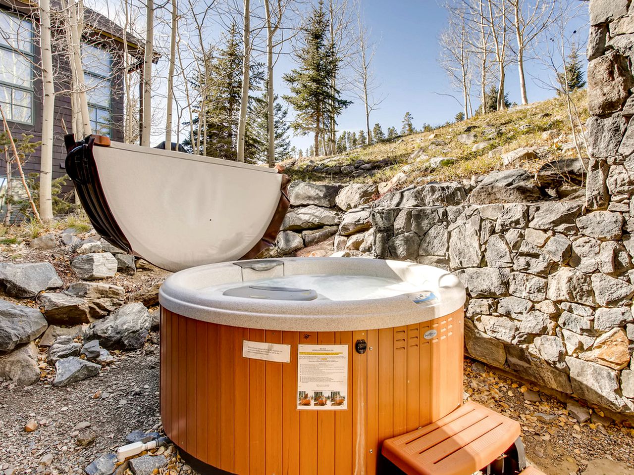 Cottage Rental with Hot Tub near Breckenridge, Colorado