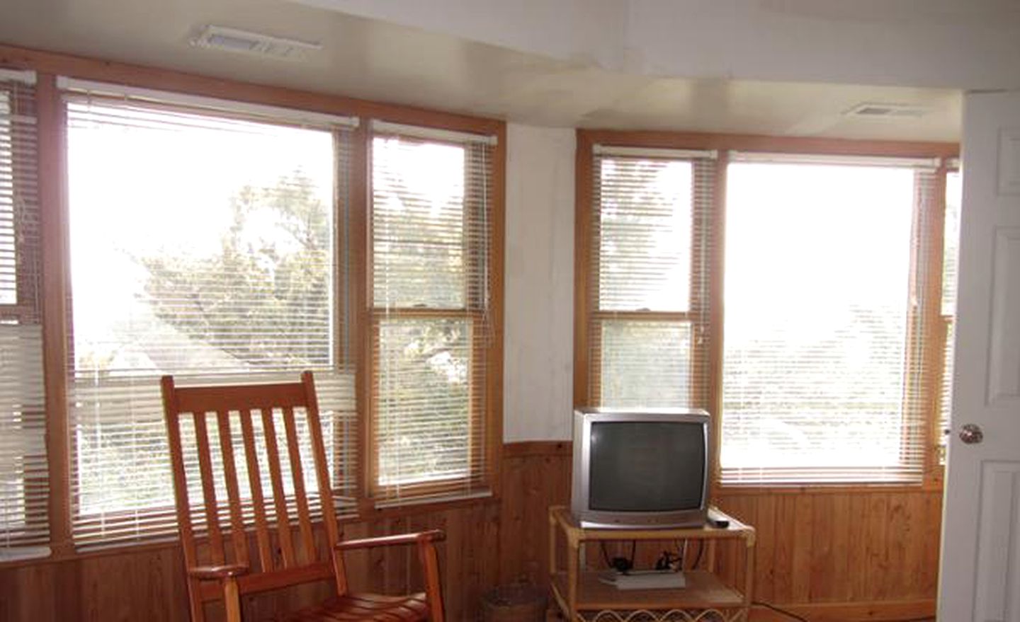 Pet-Friendly Oceanfront Cottage Rental in Avon, North Carolina