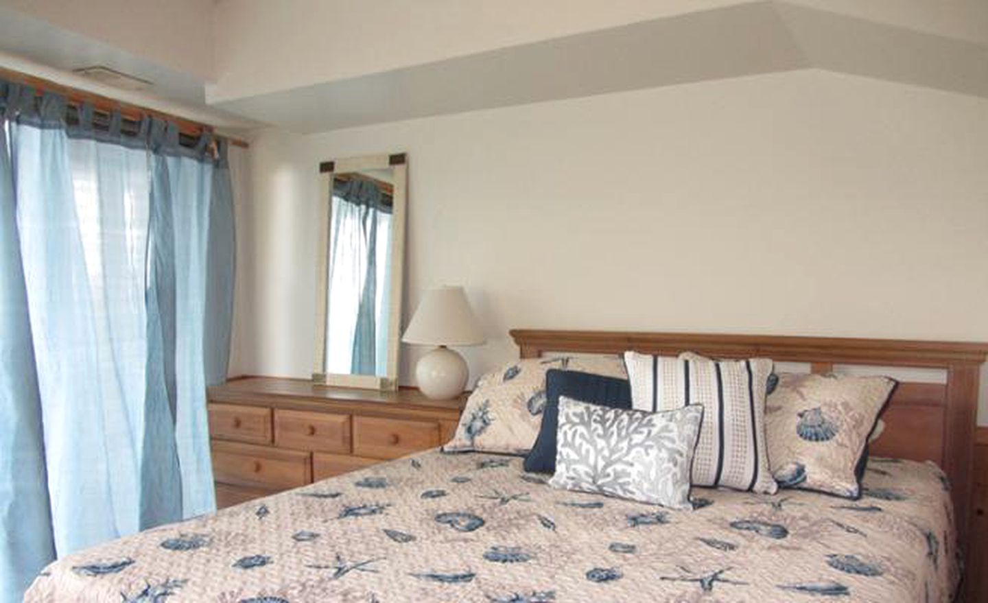 Pet-Friendly Oceanfront Cottage Rental in Avon, North Carolina