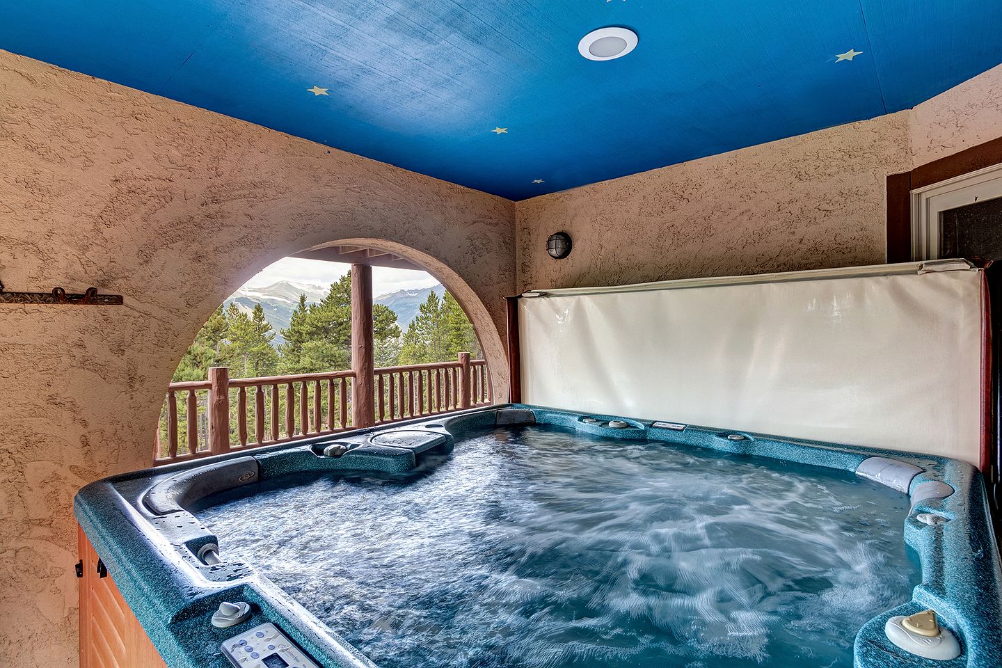 Breathtaking Mountain Vacation Rental with Hot Tub in Breckenridge, Colorado