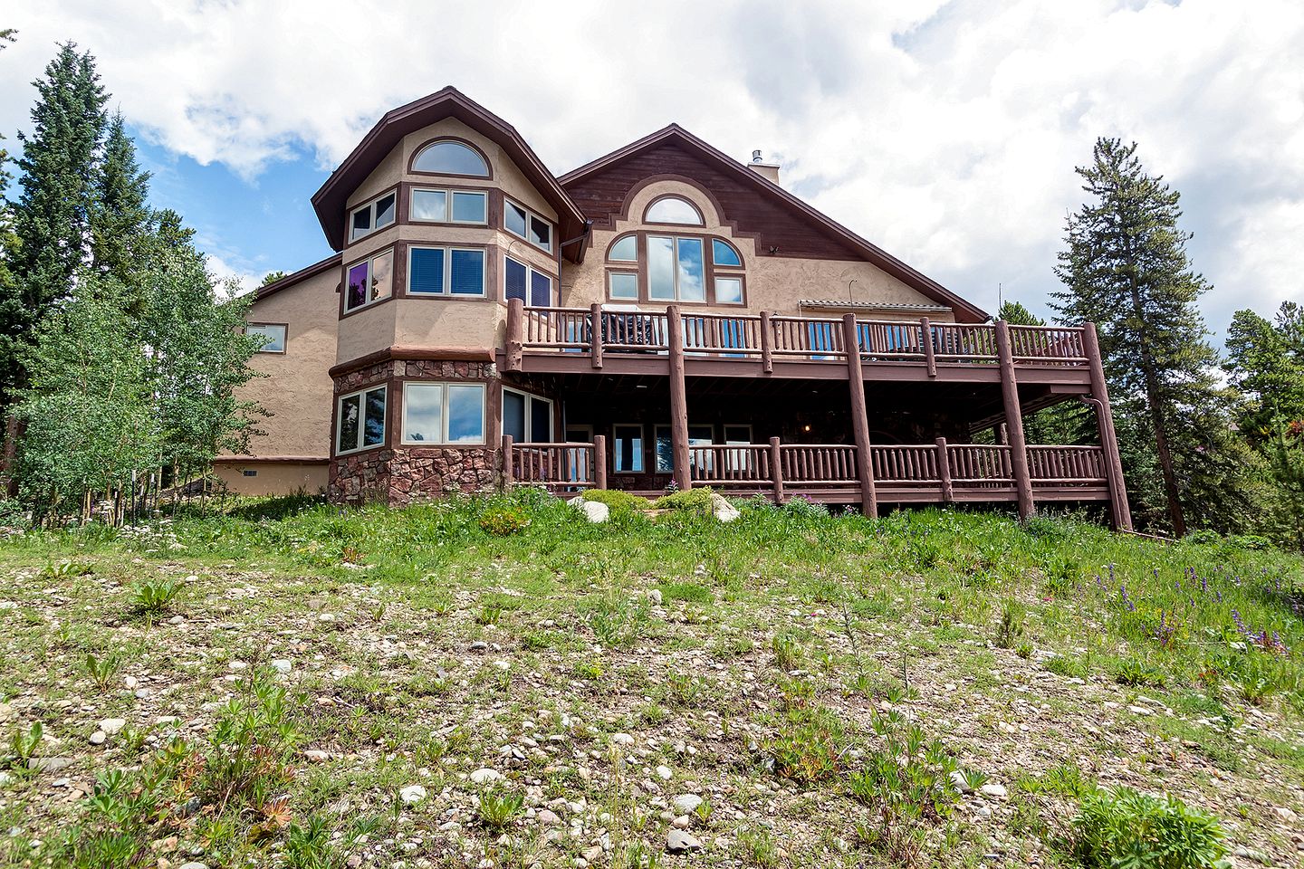 Breathtaking Mountain Vacation Rental with Hot Tub in Breckenridge, Colorado