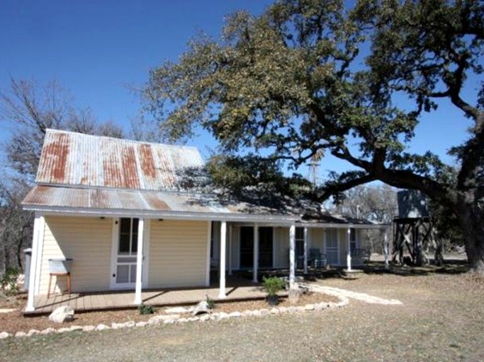 Cottages (Center Point, Texas, United States)