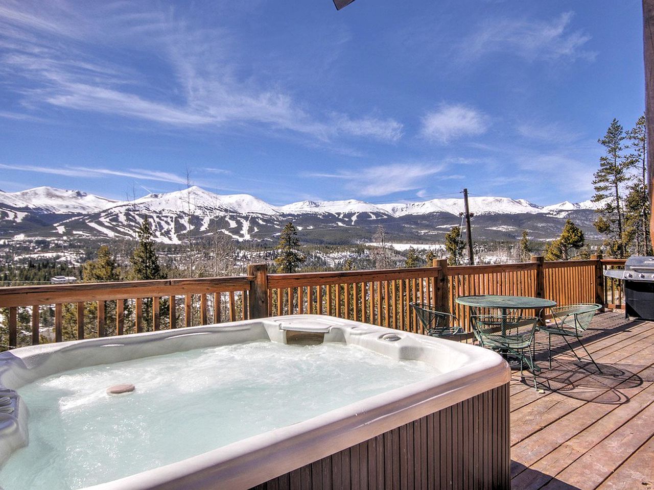 Stunning Ski Cabin with Hot Tub Ideal for Large Groups in Breckenridge, Colorado