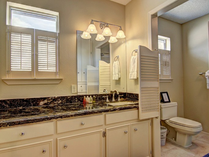 Vacation Rentals (Canyon Lake, Texas, United States)