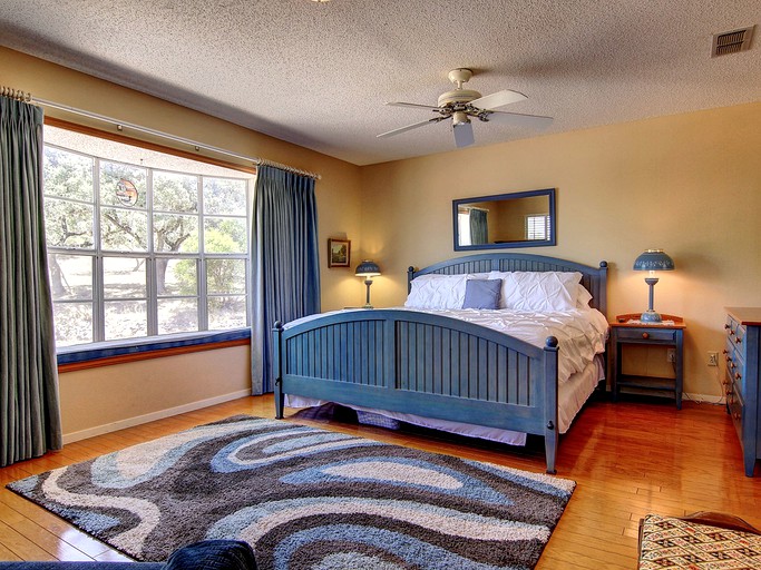 Vacation Rentals (Canyon Lake, Texas, United States)