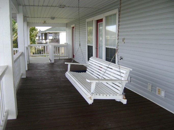 Cabins (Crystal Beach, Texas, United States)