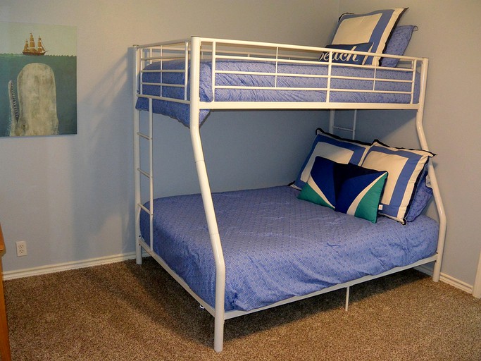 Cabins (Crystal Beach, Texas, United States)