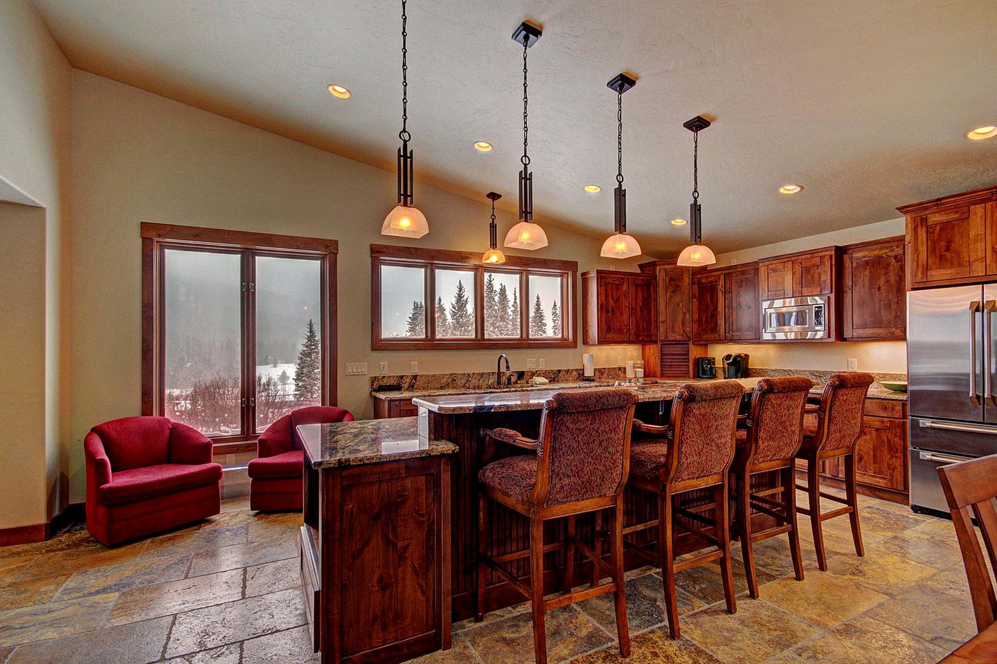 Deluxe Remodeled Cabin with Hot Tub near Breckenridge Ski Resort, Colorado