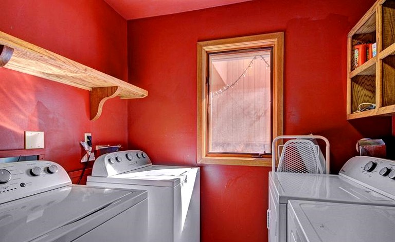 Cabins (Breckenridge, Colorado, United States)
