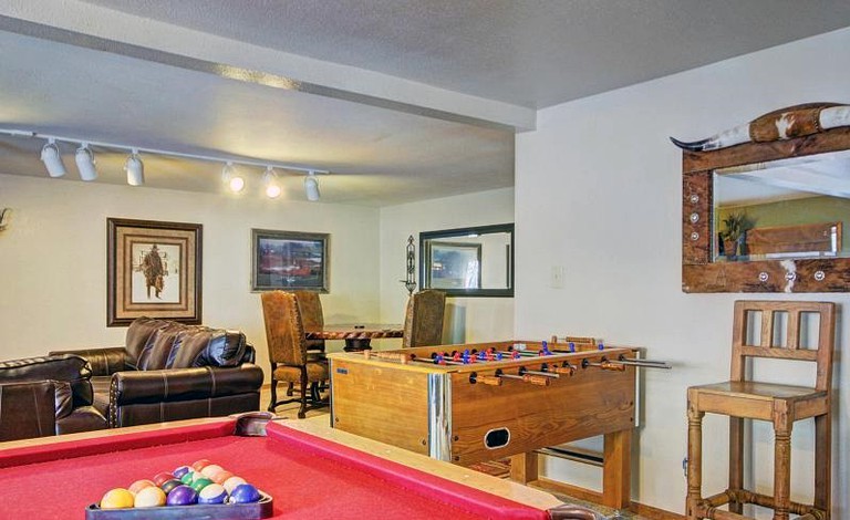 Cabins (Breckenridge, Colorado, United States)