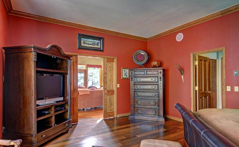 Cabins (Breckenridge, Colorado, United States)