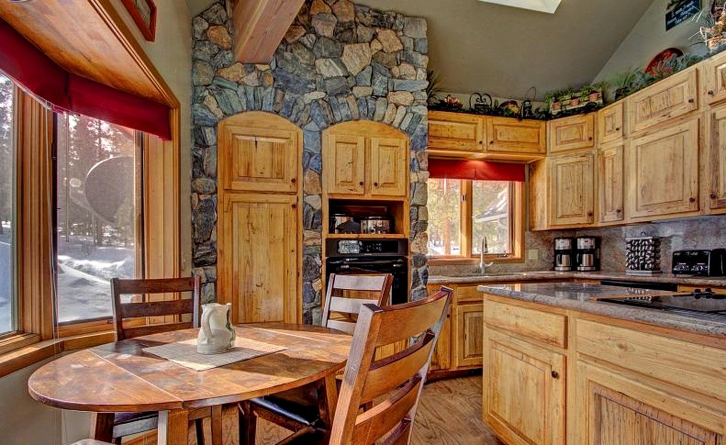 Enormous Cabin Retreat for Large Groups near Breckenridge, Colorado