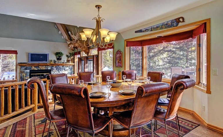 Cabins (Breckenridge, Colorado, United States)