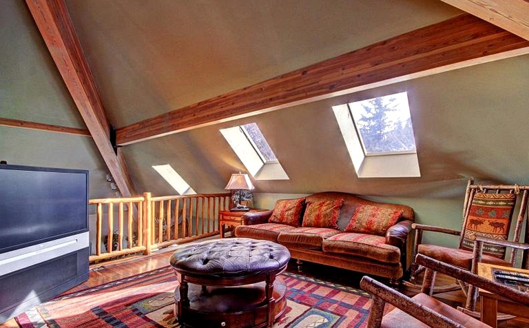 Cabins (Breckenridge, Colorado, United States)