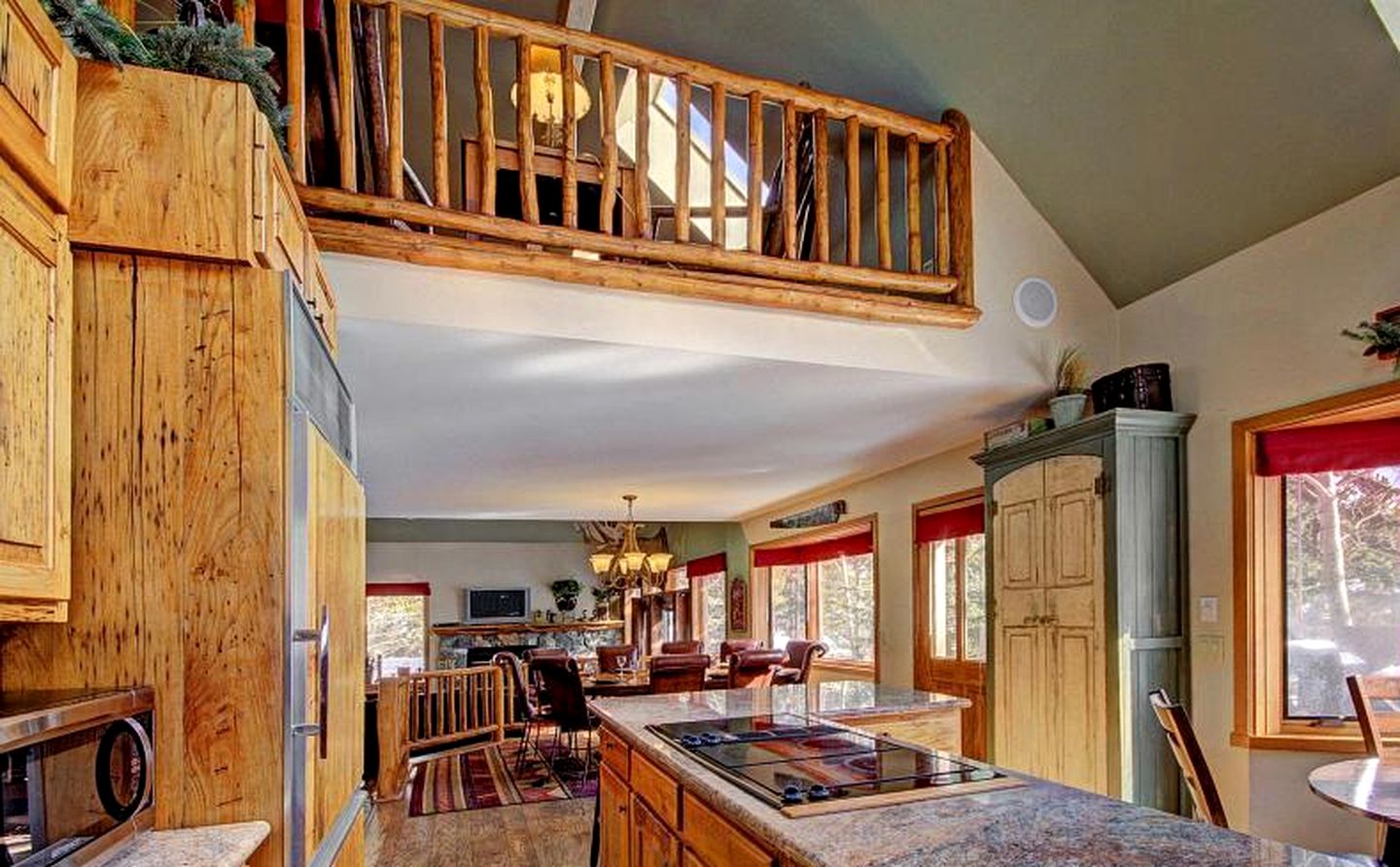 Enormous Cabin Retreat for Large Groups near Breckenridge, Colorado
