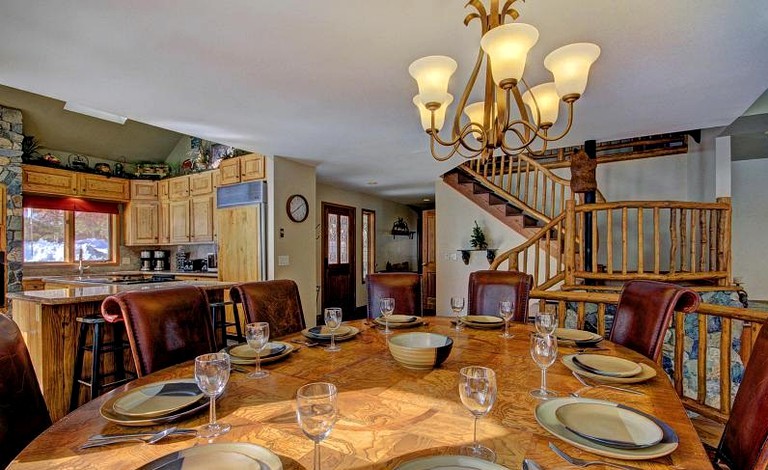 Cabins (Breckenridge, Colorado, United States)