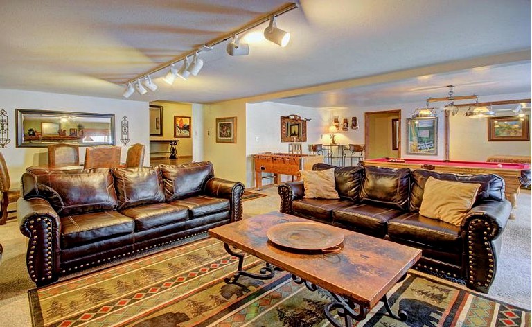 Cabins (Breckenridge, Colorado, United States)