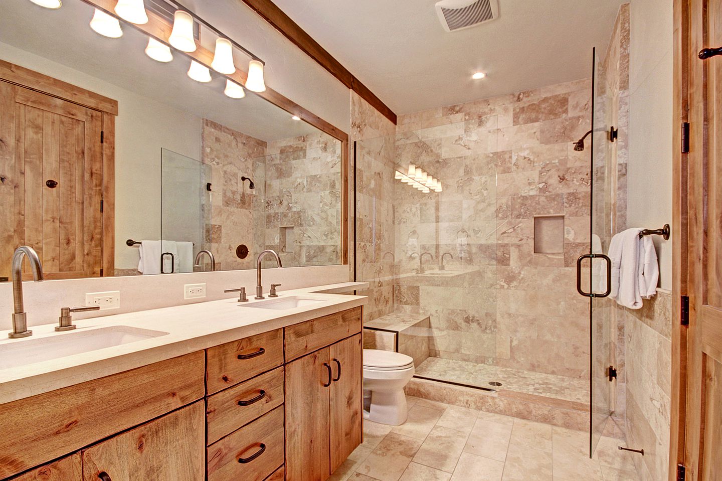 Spacious Luxury Cabin for Ski Getaway in Copper Mountain, Colorado