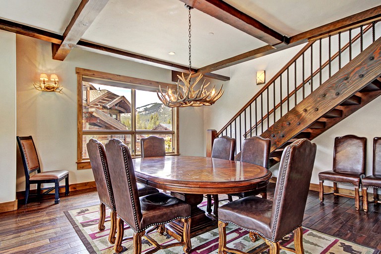 Cabins (Copper Mountain, Colorado, United States)