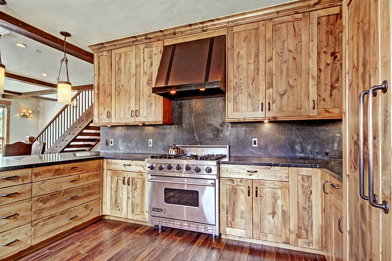 Cabins (Copper Mountain, Colorado, United States)