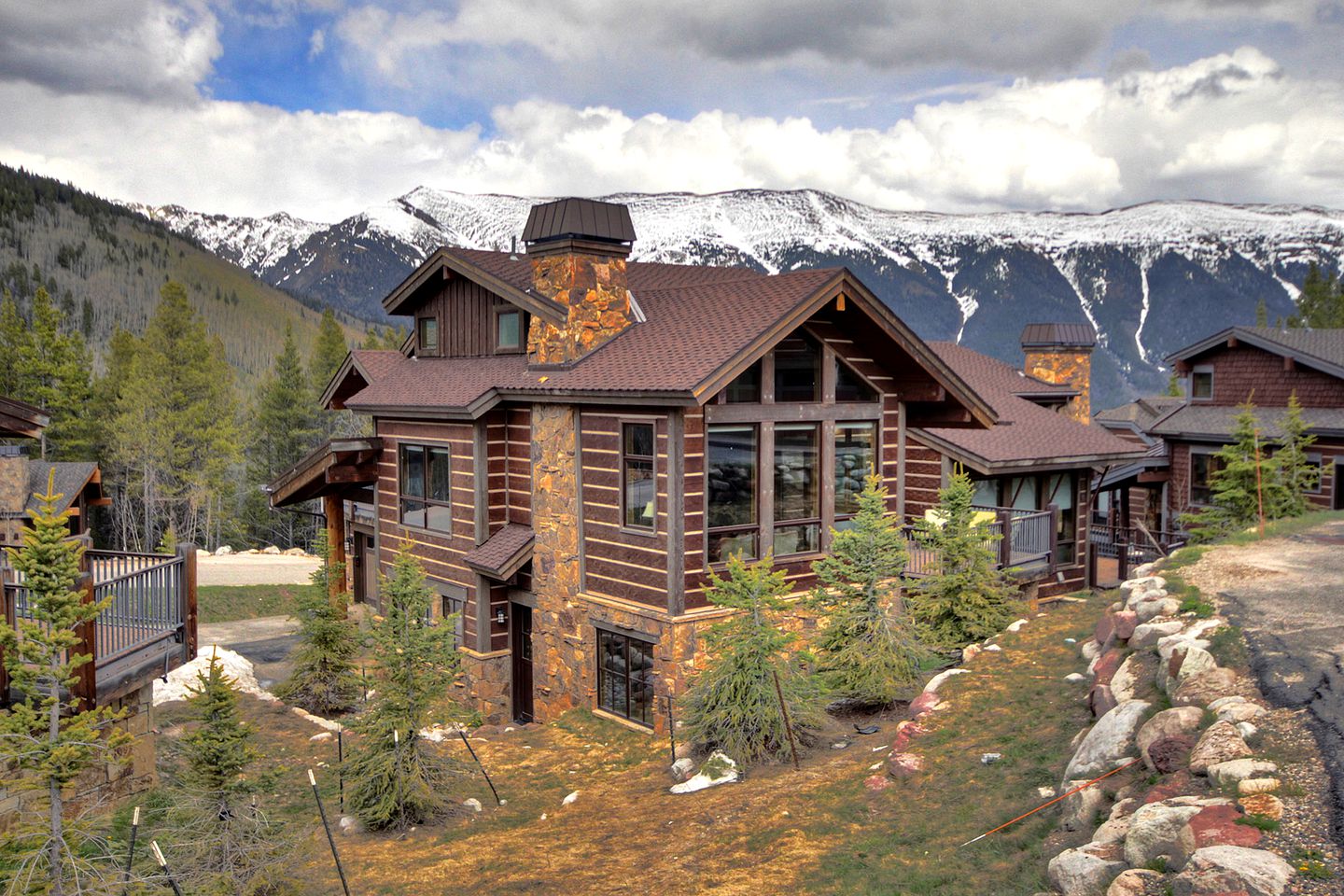 Cabins (Copper Mountain, Colorado, United States)