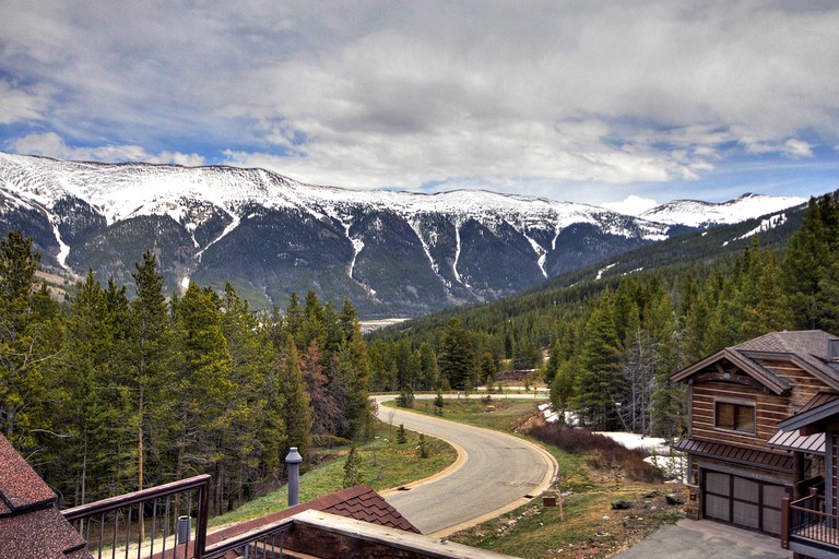 Cabins (Copper Mountain, Colorado, United States)