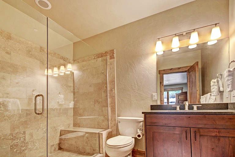 Cabins (Copper Mountain, Colorado, United States)