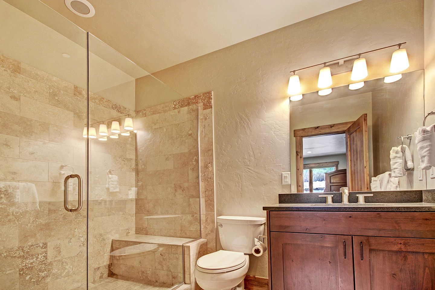 Deluxe Winter Getaway with Hot Tub in Copper Mountain, Colorado