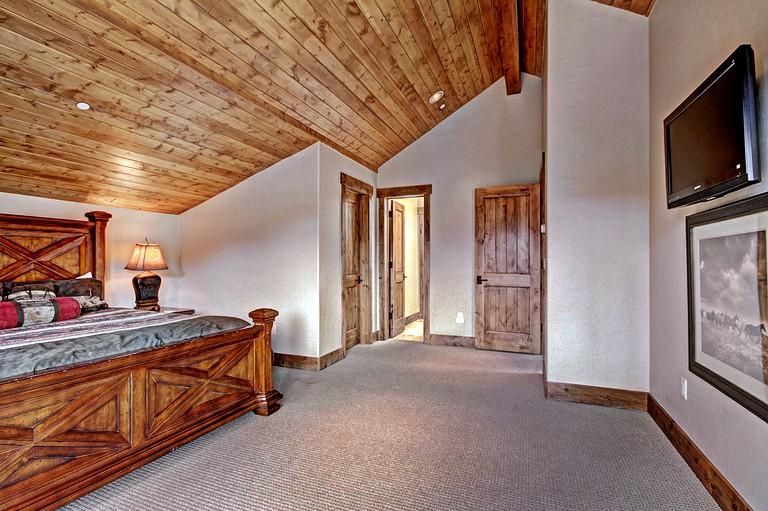 Cabins (Copper Mountain, Colorado, United States)