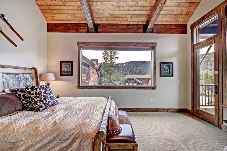 Cabins (Copper Mountain, Colorado, United States)