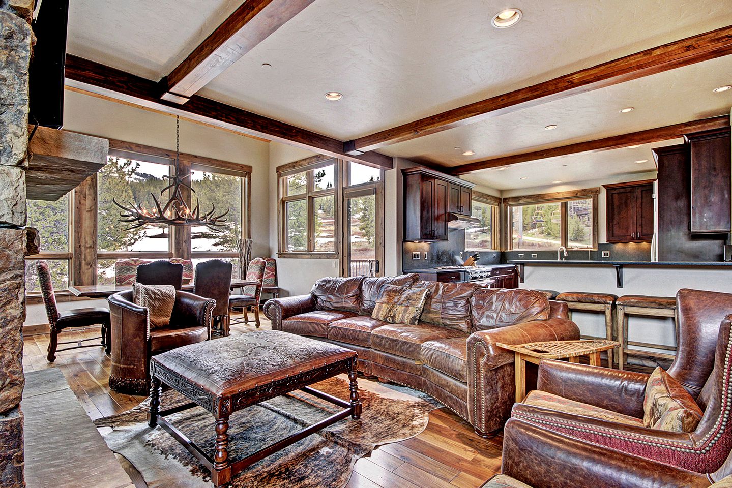 Deluxe Winter Getaway with Hot Tub in Copper Mountain, Colorado