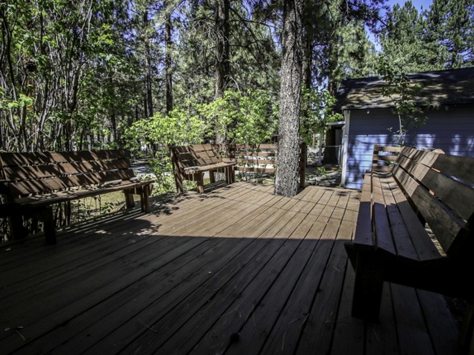 Cabins (Big Bear Lake, California, United States)