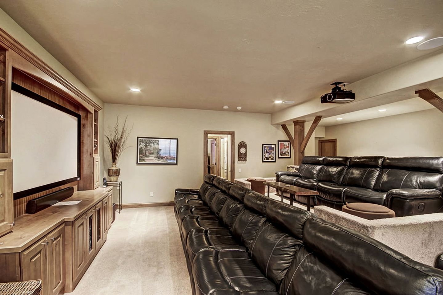 Beautiful Cabin Rental in the Mountains for Large Groups in Breckenridge, Colorado