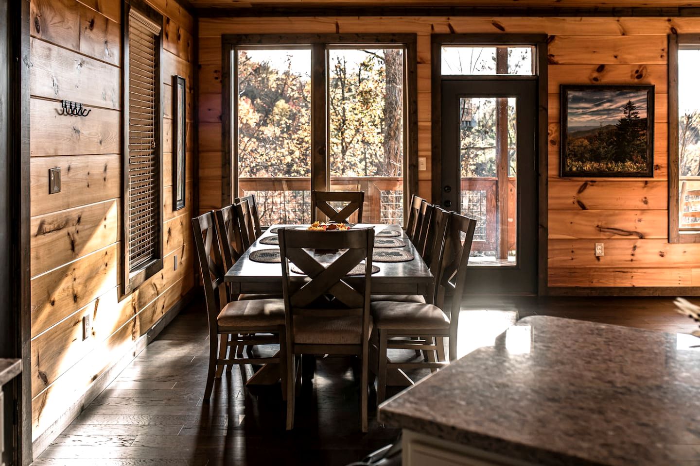 Secluded Modern Cabin with Hot Tub & Game Room near Dollywood in Pigeon Forge, Tennessee