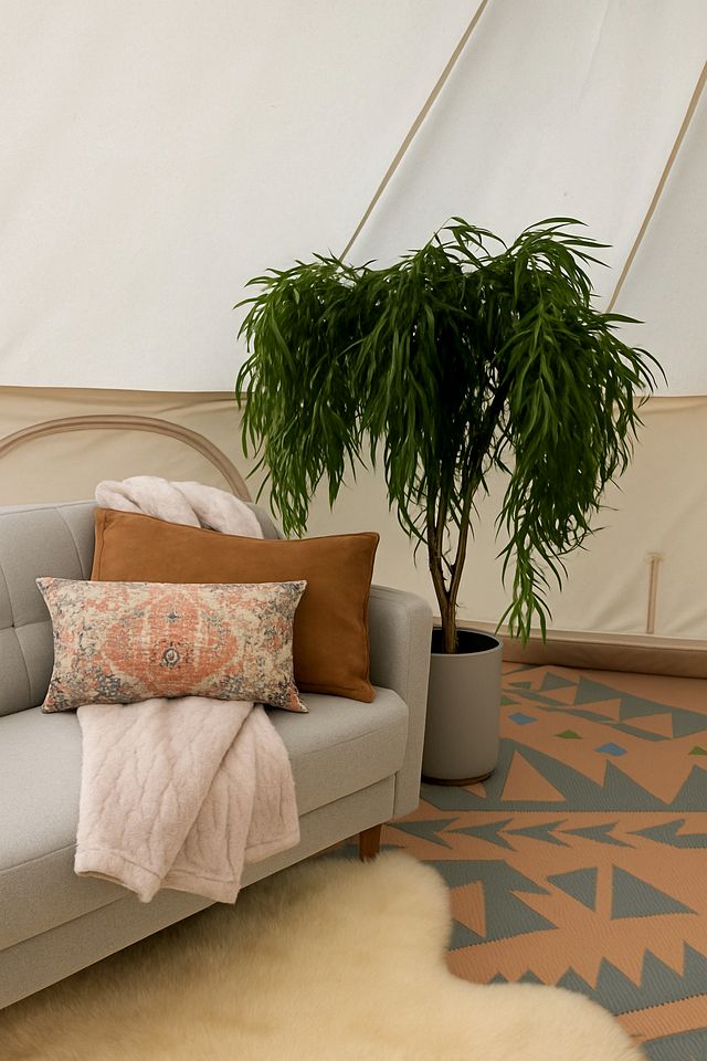 Radiant Stargazing Bell Tent Oasis Near Sinking Creek, Missouri