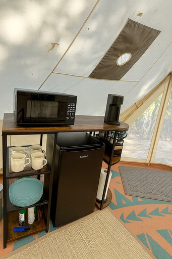 Bell Tents (United States of America, Bunker, Missouri)