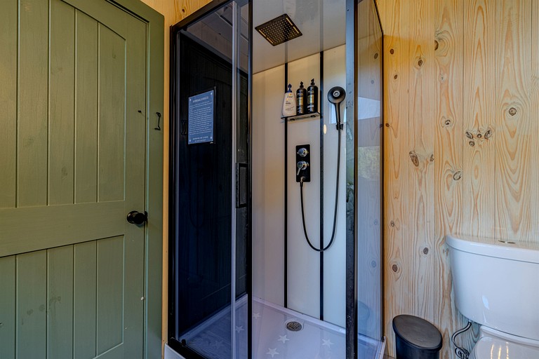 Safari Tents (United States of America, Newport, Tennessee)