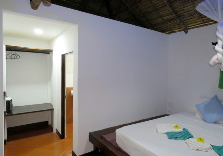 Cabins (Tatai, Koh Kong Province, Cambodia)