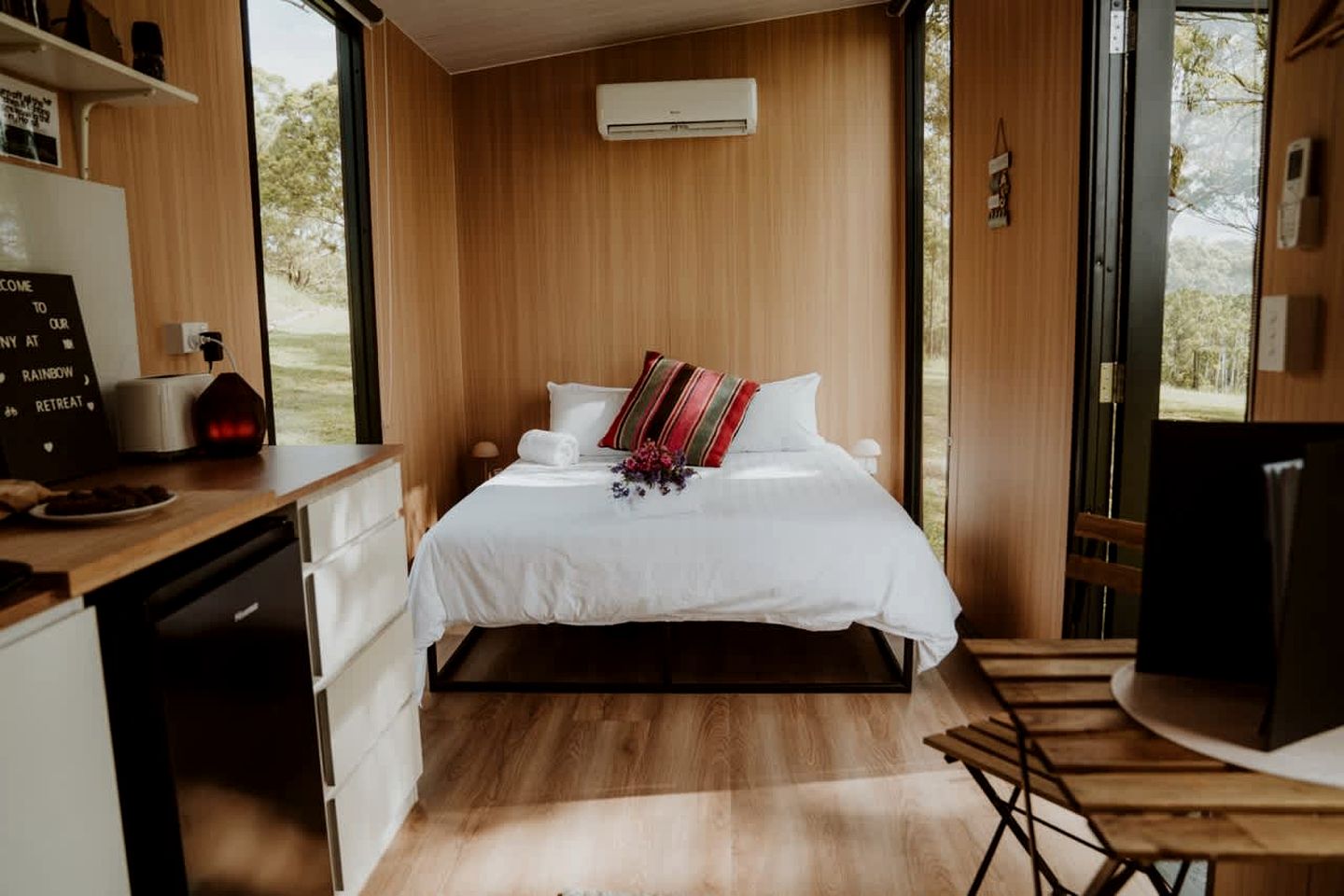 Secluded Tiny House with Wildlife Views Near Beaches, Rainbow Flat NSW