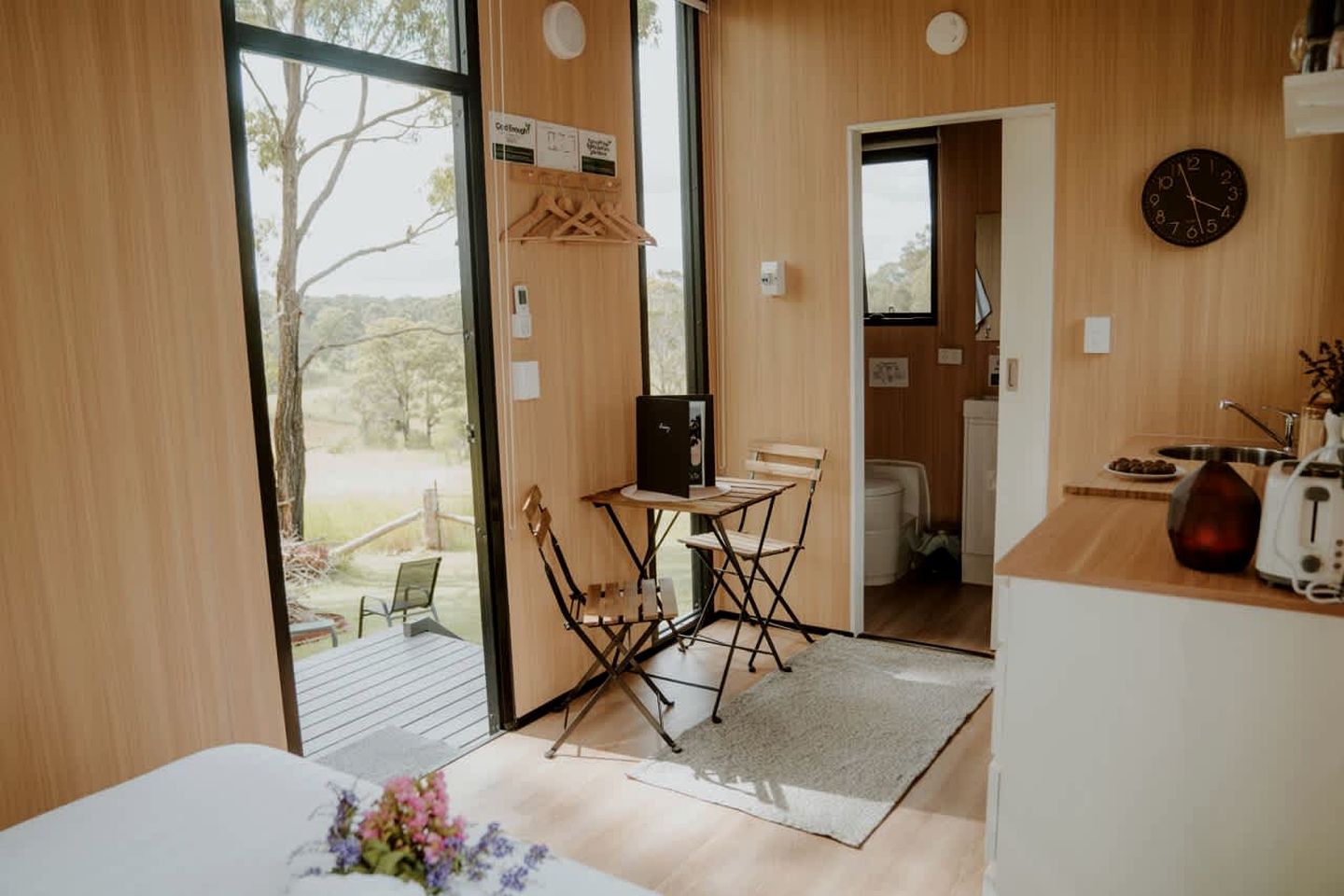 Secluded Tiny House with Wildlife Views Near Beaches, Rainbow Flat NSW