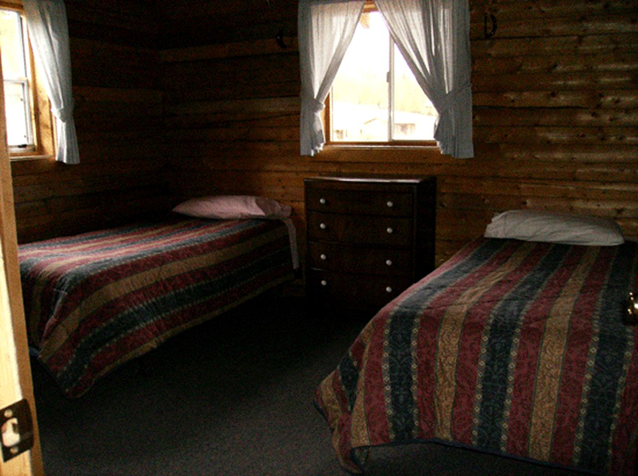 Spacious 2/BR + Loft Cabins Secluded in the San Juan Wilderness